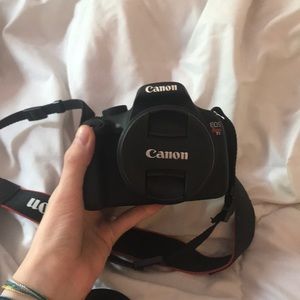 Canon EOS Rebel T5 perfect working order.